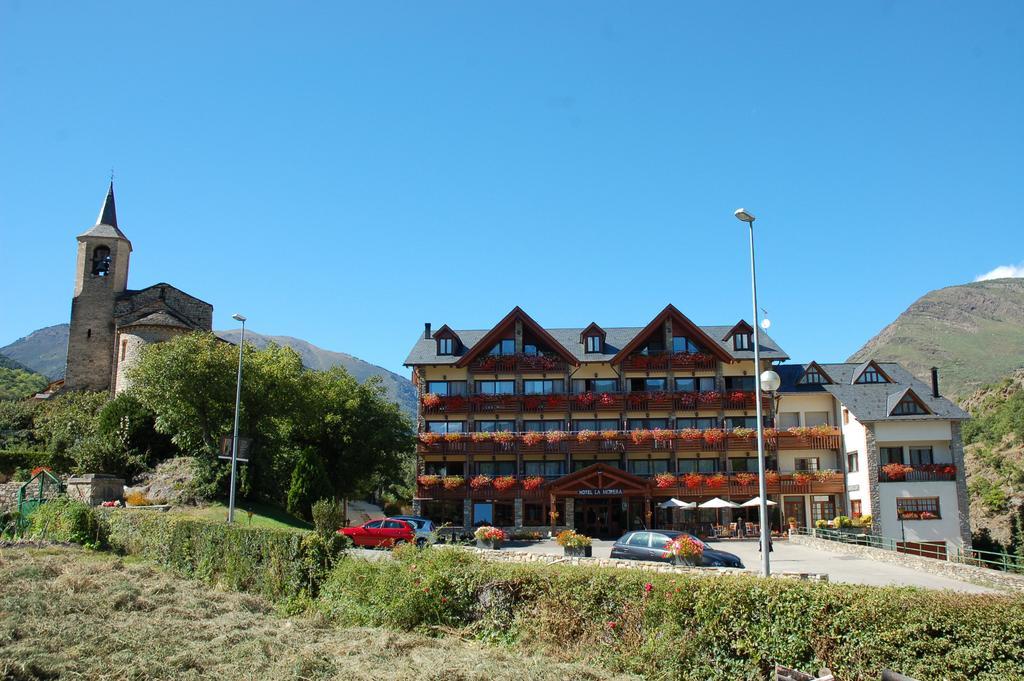 Hotel La Morera Valencia D'Aneu Exteriér fotografie
