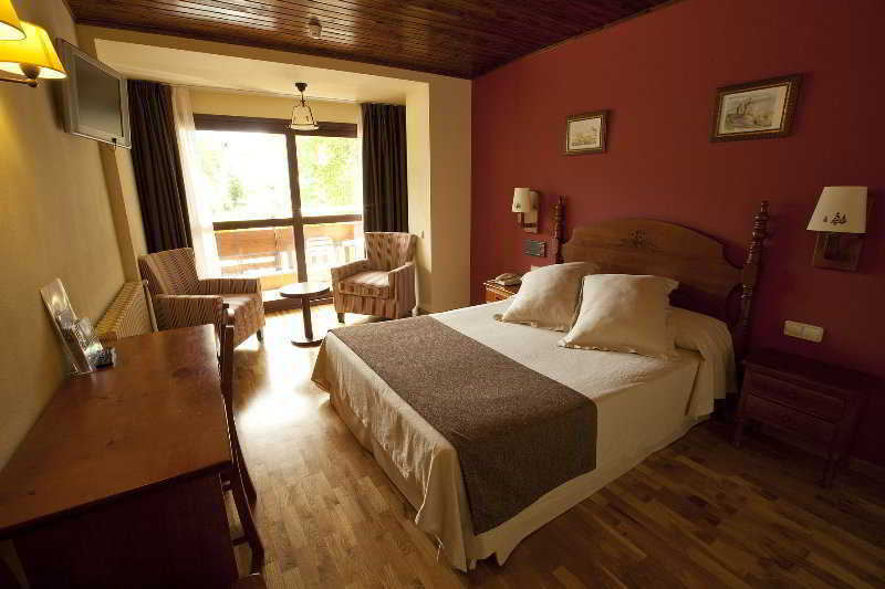 Hotel La Morera Valencia D'Aneu Exteriér fotografie